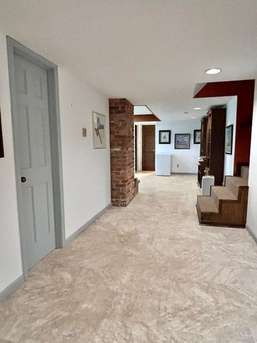 1352 E 400 Road, Bolivar, MO 65613