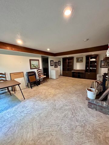 1352 E 400 Road, Bolivar, MO 65613