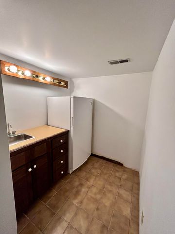 1352 E 400 Road, Bolivar, MO 65613