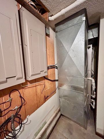 1352 E 400 Road, Bolivar, MO 65613