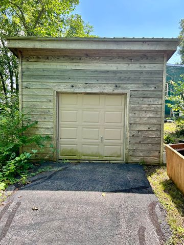 1352 E 400 Road, Bolivar, MO 65613