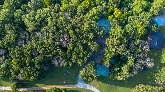 1352 E 400 Road, Bolivar, MO 65613