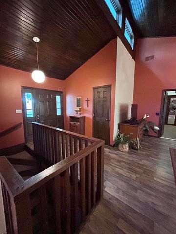 1352 E 400 Road, Bolivar, MO 65613