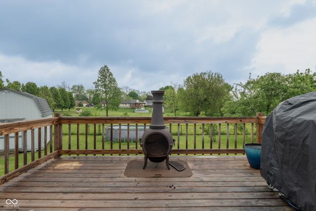 221 Creekside Court, Whiteland, IN 46184