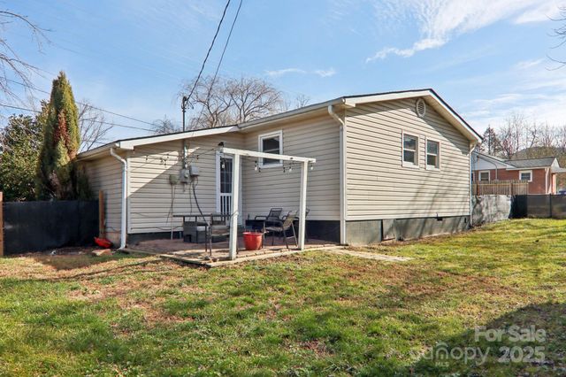 591 Blue Ridge Road, Black Mountain, NC 28711