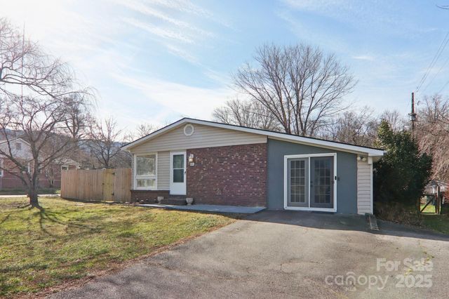 591 Blue Ridge Road, Black Mountain, NC 28711