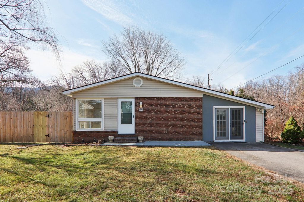 591 Blue Ridge Road, Black Mountain, NC 28711