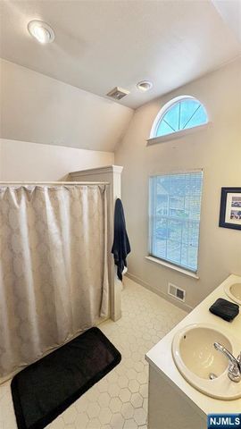 1051 Ash Drive, Mahwah, NJ 07430