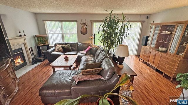 1051 Ash Drive, Mahwah, NJ 07430