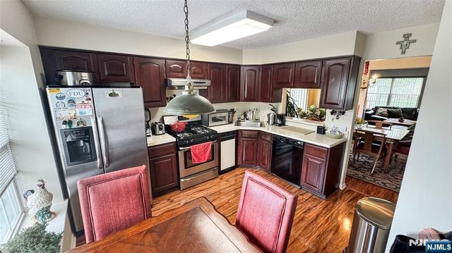 1051 Ash Drive, Mahwah, NJ 07430