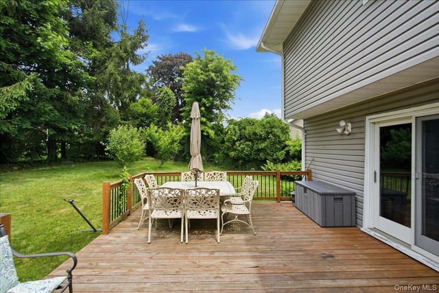 16 Baldwin Lane, Scarsdale, NY 10583