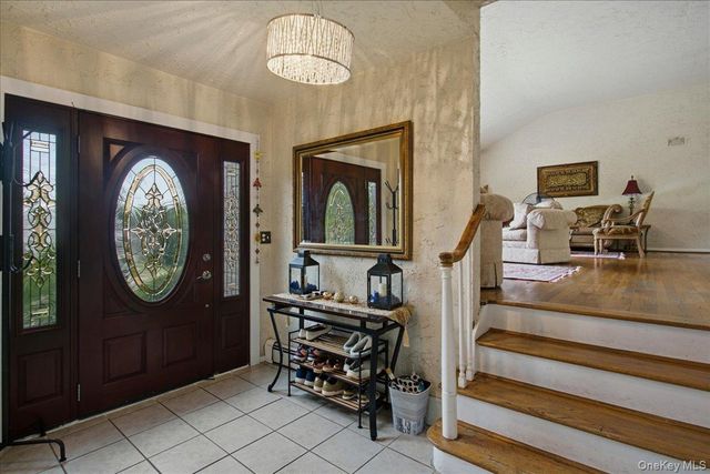 16 Baldwin Lane, Scarsdale, NY 10583