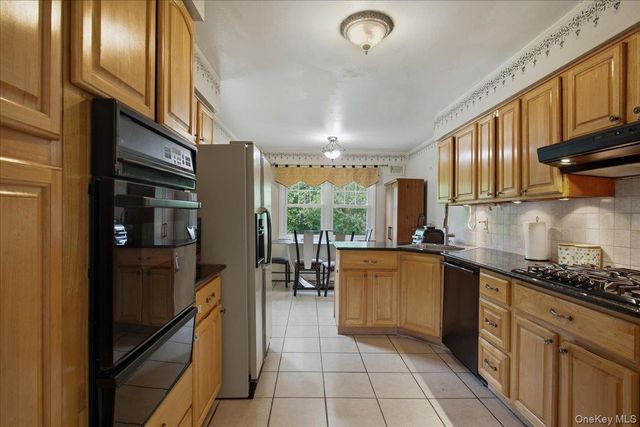 16 Baldwin Lane, Scarsdale, NY 10583