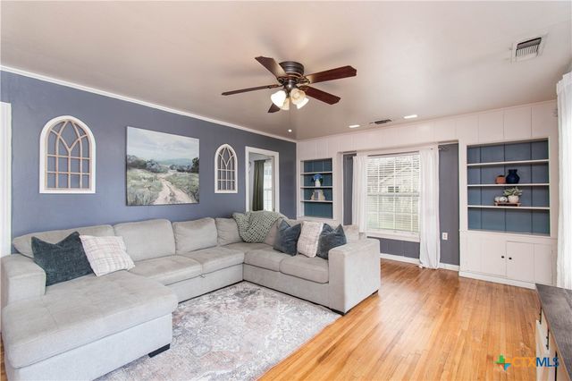 417 E 14th Avenue, Belton, TX 76513