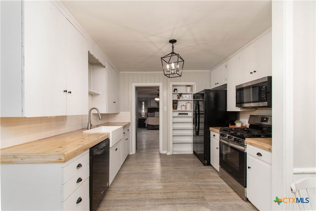 417 E 14th Avenue, Belton, TX 76513