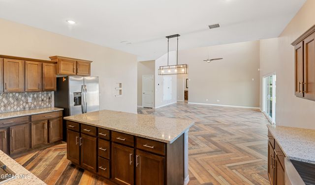415 Masoud Court, El Paso, TX 79932
