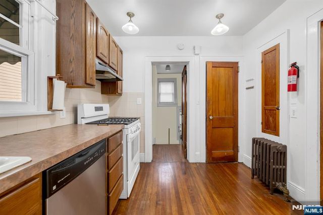 145 Cleveland Avenue, Hasbrouck Heights, NJ 07604