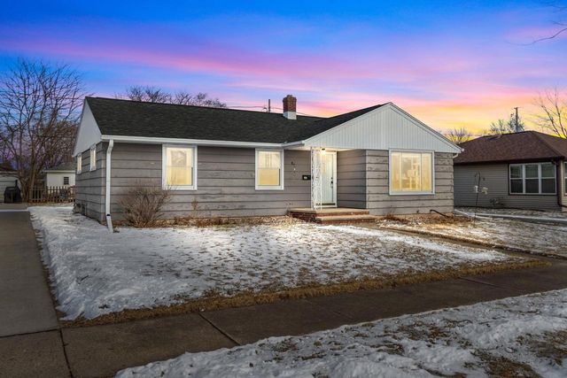 920 E MARQUETTE STREET, Appleton, WI 54911