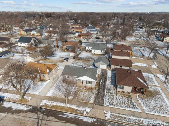 920 E MARQUETTE STREET, Appleton, WI 54911