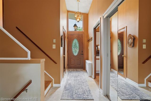 1318 S Williams Lake Road, White Lake, MI 48386