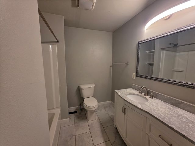 1204 NW 2nd Street, Bentonville, AR 72712