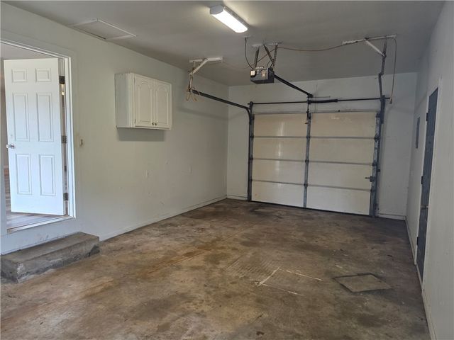 1204 NW 2nd Street, Bentonville, AR 72712