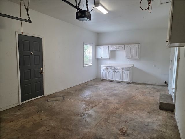 1204 NW 2nd Street, Bentonville, AR 72712