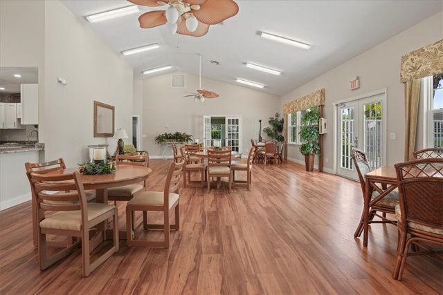 1810 Waterford Drive 6, Vero Beach, FL 32966