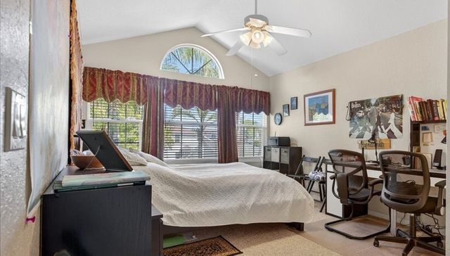 1810 Waterford Drive 6, Vero Beach, FL 32966