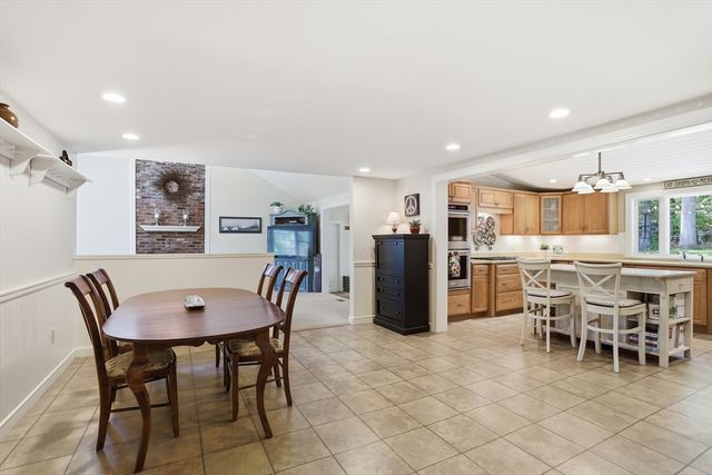 29 Washington Drive, Acton, MA 01720