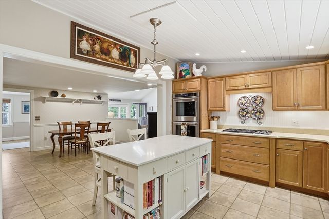 29 Washington Drive, Acton, MA 01720