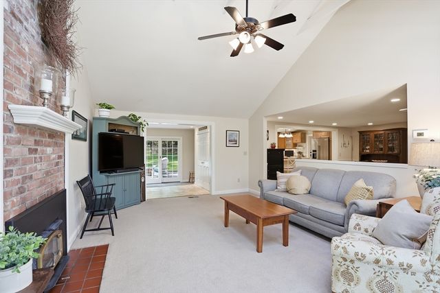 29 Washington Drive, Acton, MA 01720