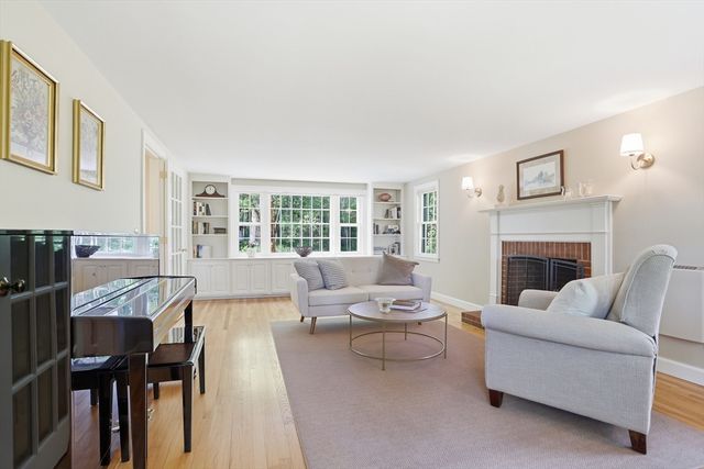 29 Washington Drive, Acton, MA 01720
