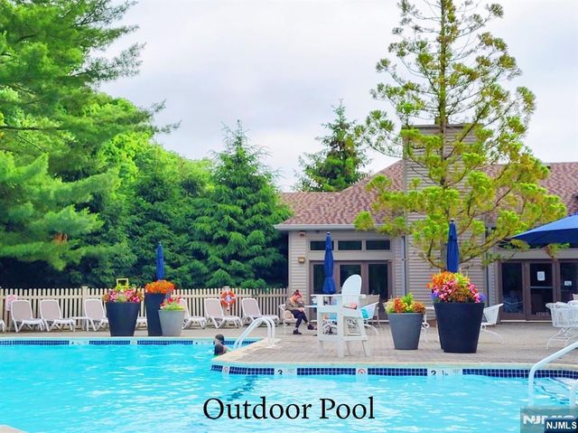 205 Beech Court, Norwood, NJ 07648