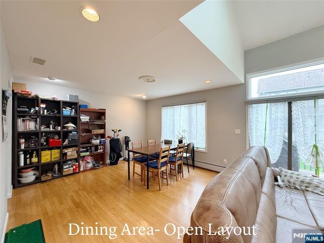205 Beech Court, Norwood, NJ 07648