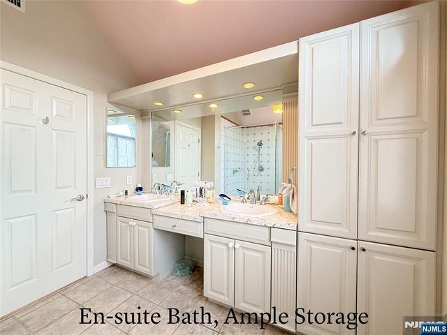 205 Beech Court, Norwood, NJ 07648