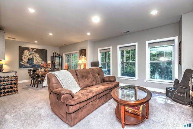 560 River Road 33, Shelton, CT 06484