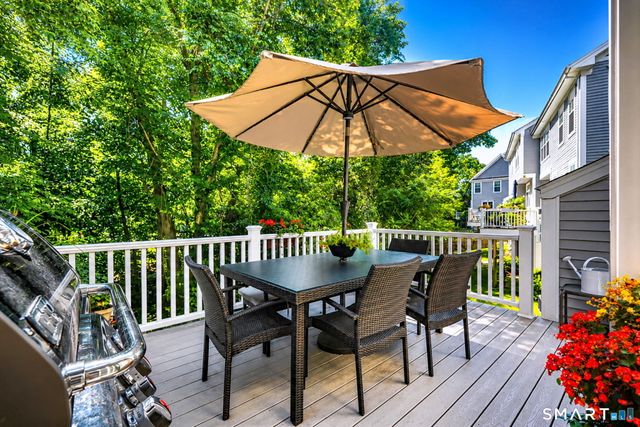 560 River Road 33, Shelton, CT 06484