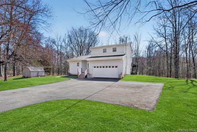 220 M And M Road, Middletown, NY 10940