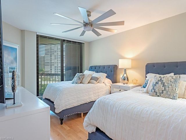 4551 Gulf Shore BLVD N 606, Naples, FL 34103
