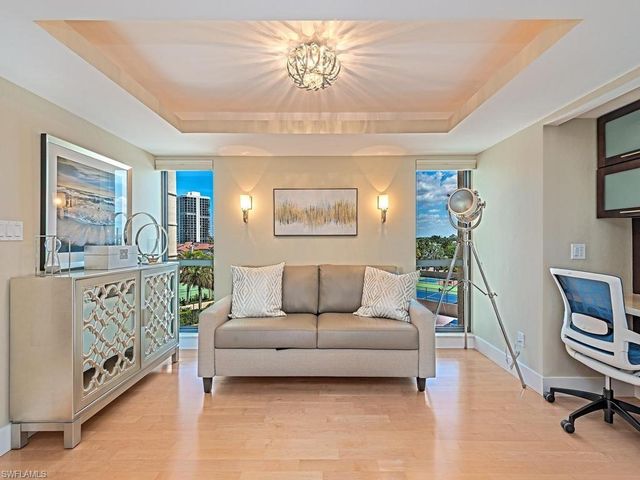 4551 Gulf Shore BLVD N 606, Naples, FL 34103