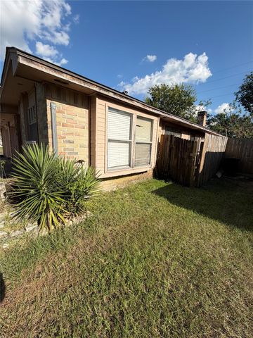 6905 Greenyard Drive, Houston, TX 77086