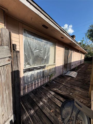 6905 Greenyard Drive, Houston, TX 77086