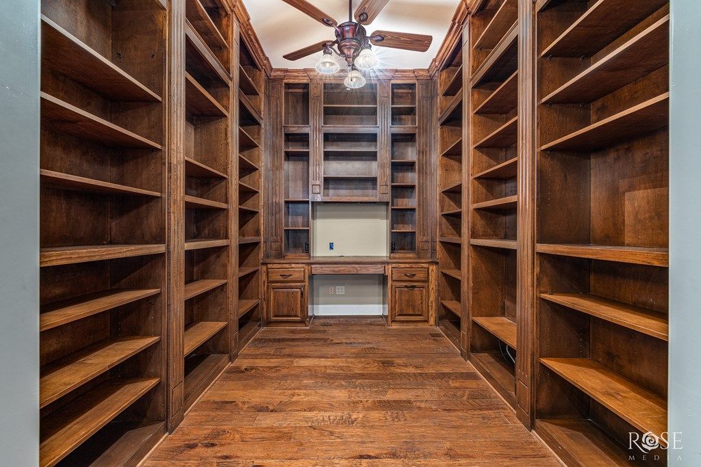 Image 14 of property listing at 5533 Club Park Way, San Angelo, TX 76904