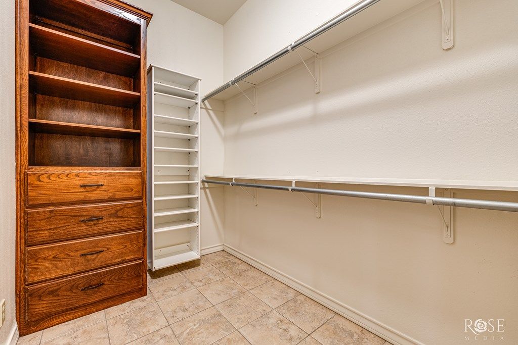 Image 20 of property listing at 5533 Club Park Way, San Angelo, TX 76904