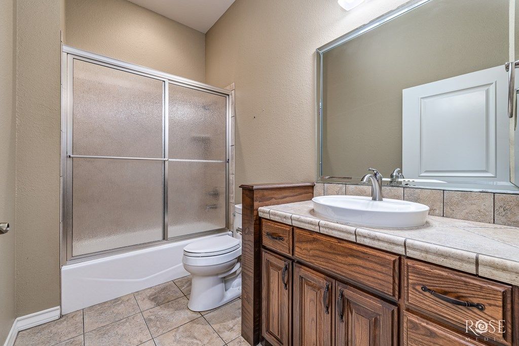 Image 22 of property listing at 5533 Club Park Way, San Angelo, TX 76904