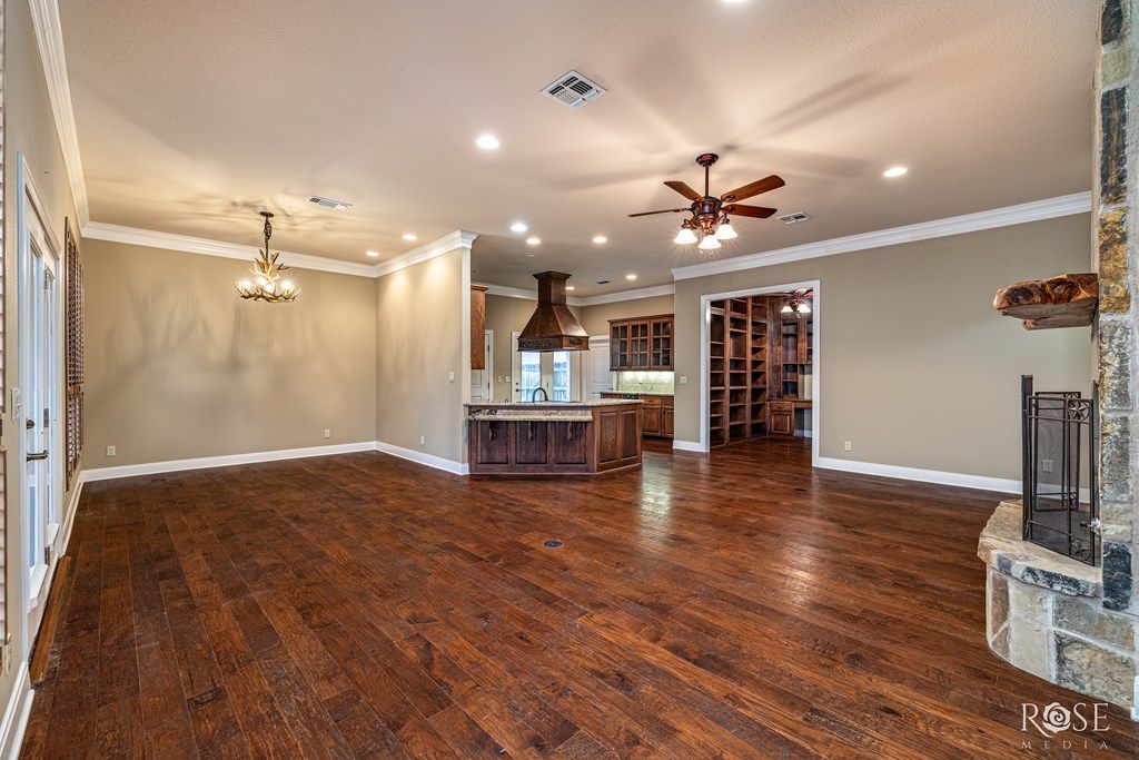 Image 7 of property listing at 5533 Club Park Way, San Angelo, TX 76904
