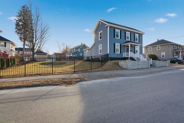 6 Everett Street, Stoneham, MA 02180