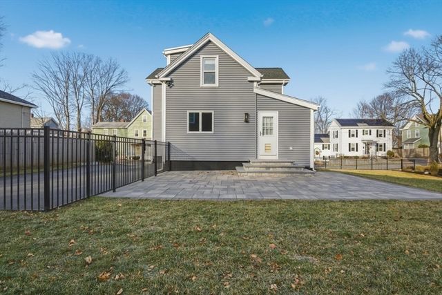 6 Everett Street, Stoneham, MA 02180