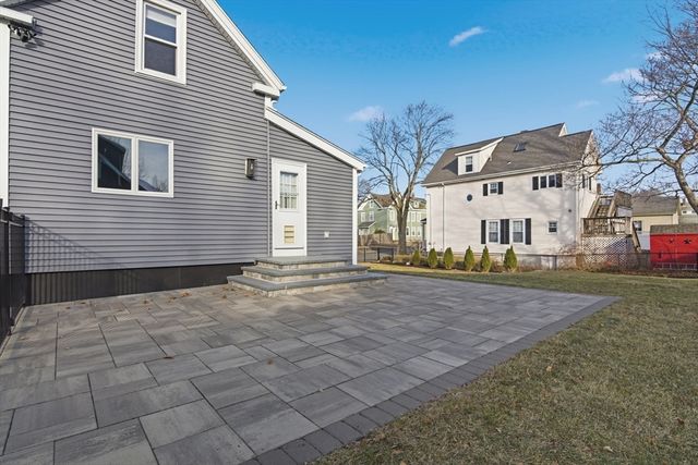 6 Everett Street, Stoneham, MA 02180